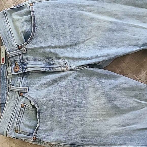 Wrangler Jeans - Picture 2 of 7